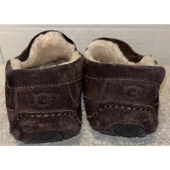 Men UGG Ascot Suede Slipper 1101110 Espresso 100% Authentic Size 10